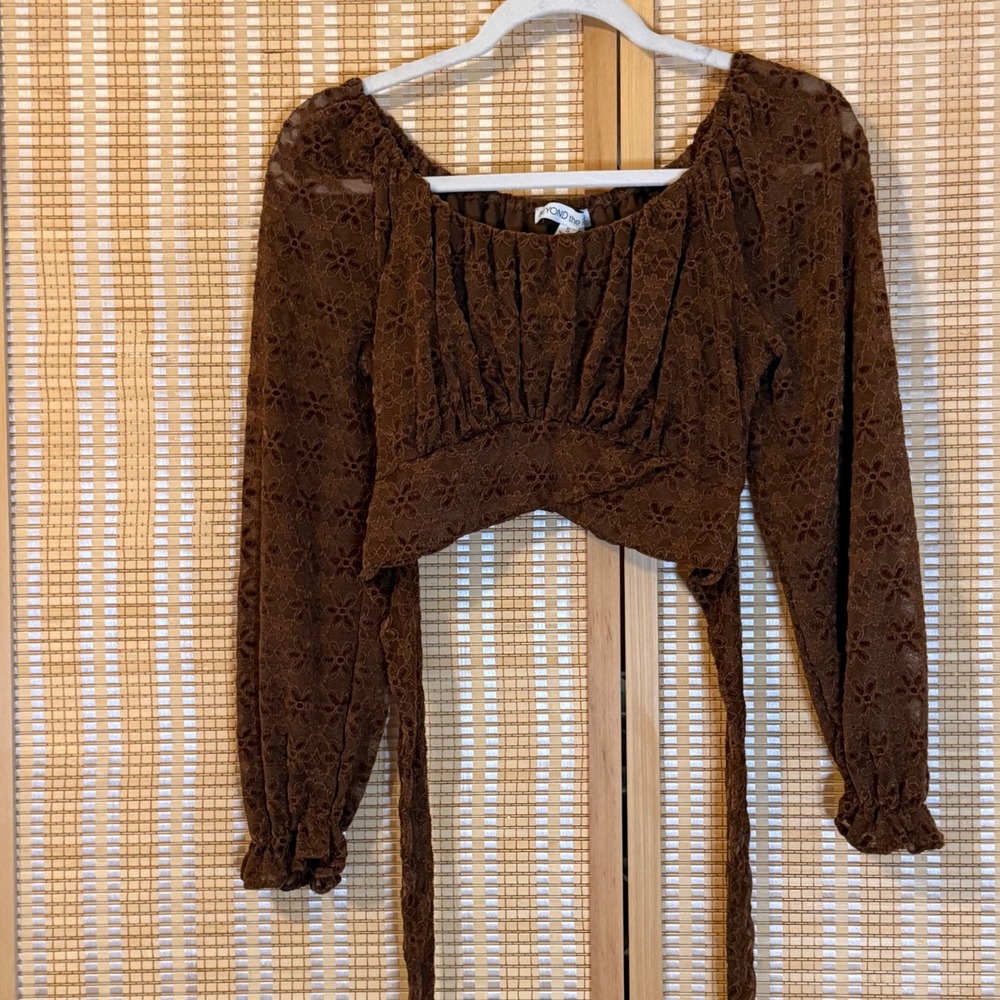 Beyond the Radar Brown Floral Lace Long Sleeve Crop Top Wrap Tie Back Small